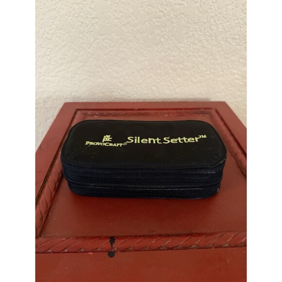 Provo Craft Silent Setter - Eyelet Setter Crafting Case And Tools - Picture 4 of 9